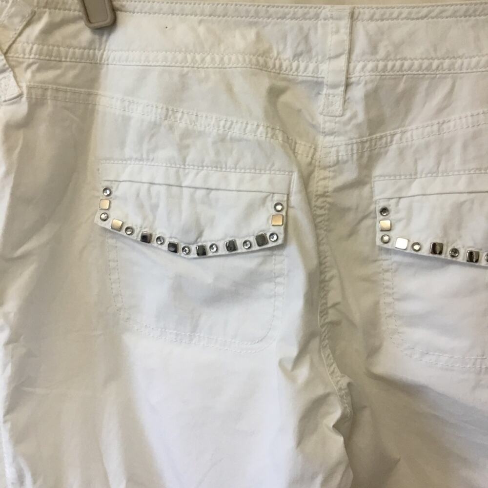 White House Black Market White Capri Jeans - Picture 8 of 10